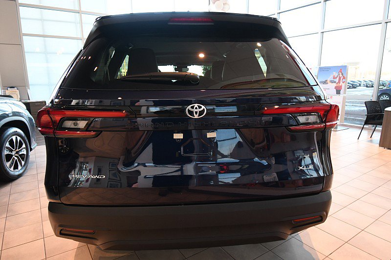 New 2026 Toyota Grand Highlander AWD Hybrid image 5