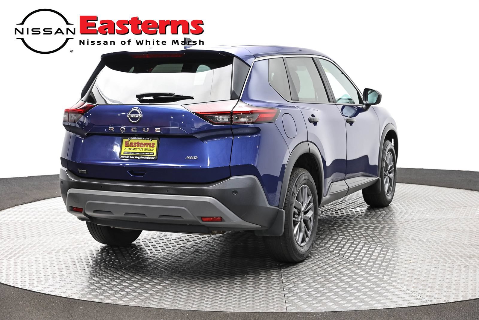 Used 2023 Nissan Rogue S AWD/4WD image 5