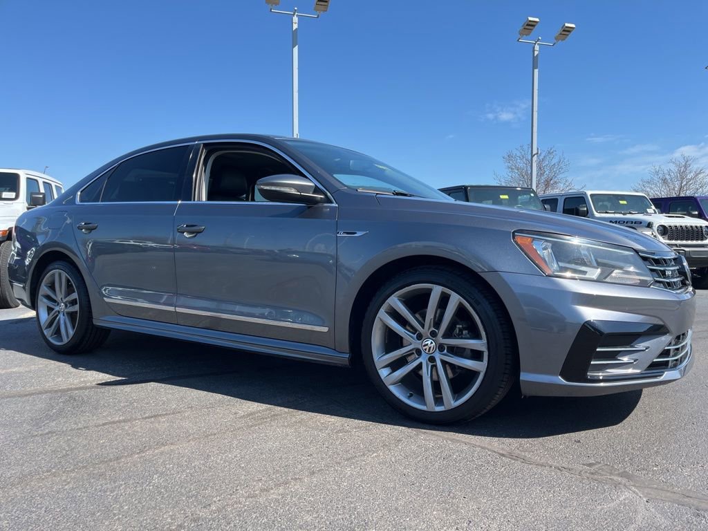 Used 2017 Volkswagen Passat 1.8T R-Line image 68