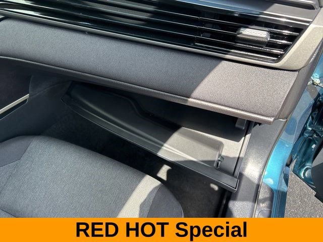 Used 2025 Toyota Camry LE image 42