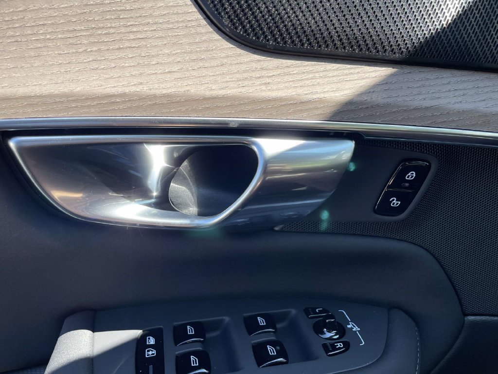 New 2026 Volvo XC90 B6 Ultra w/ Protection Package AWD/4WD image 35
