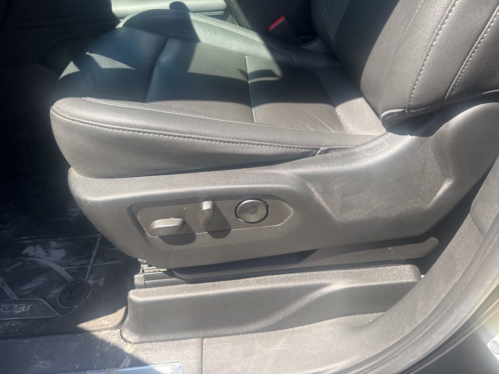 Used 2022 Chevrolet Tahoe Z71 w/ Off-Road Capability Package image 18