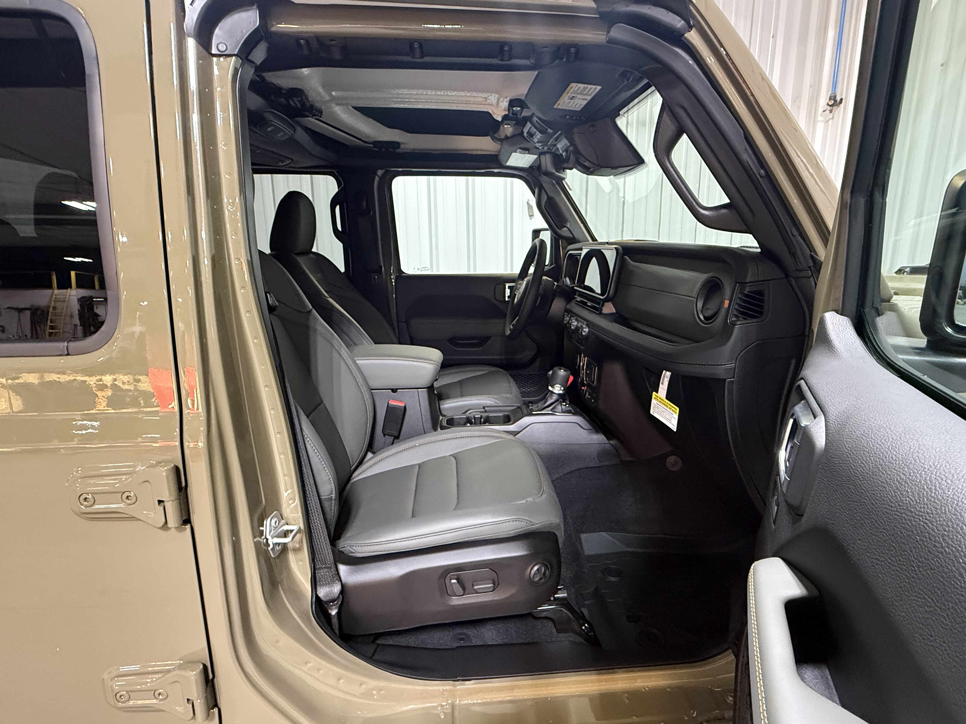 New 2026 Jeep Gladiator Mojave AWD/4WD image 9
