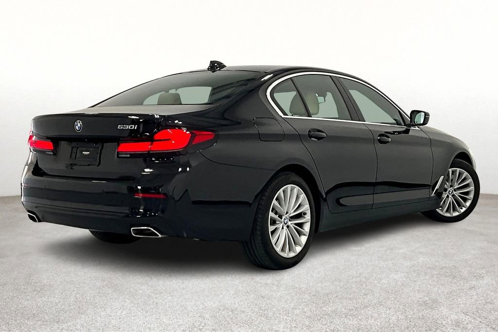 Used 2023 BMW 530i w/ Premium Package image 2