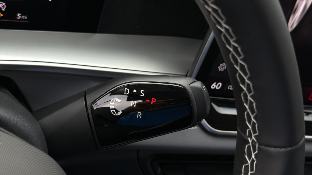 New 2026 Volkswagen Tiguan SE FWD image 15