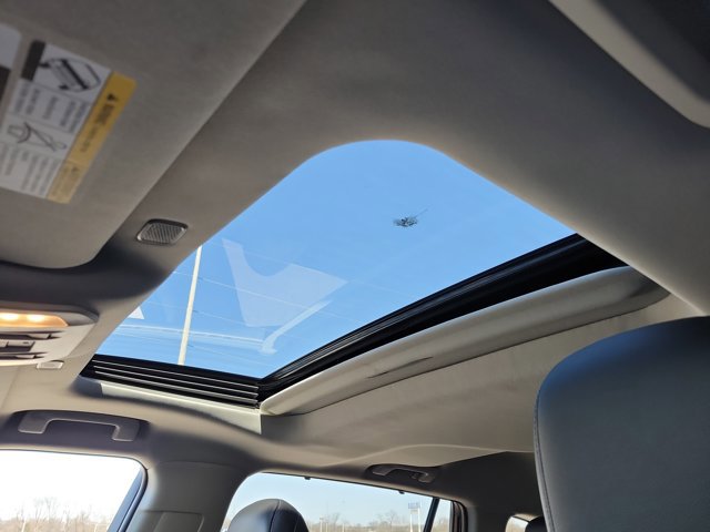 Used 2026 Toyota Highlander Limited image 8