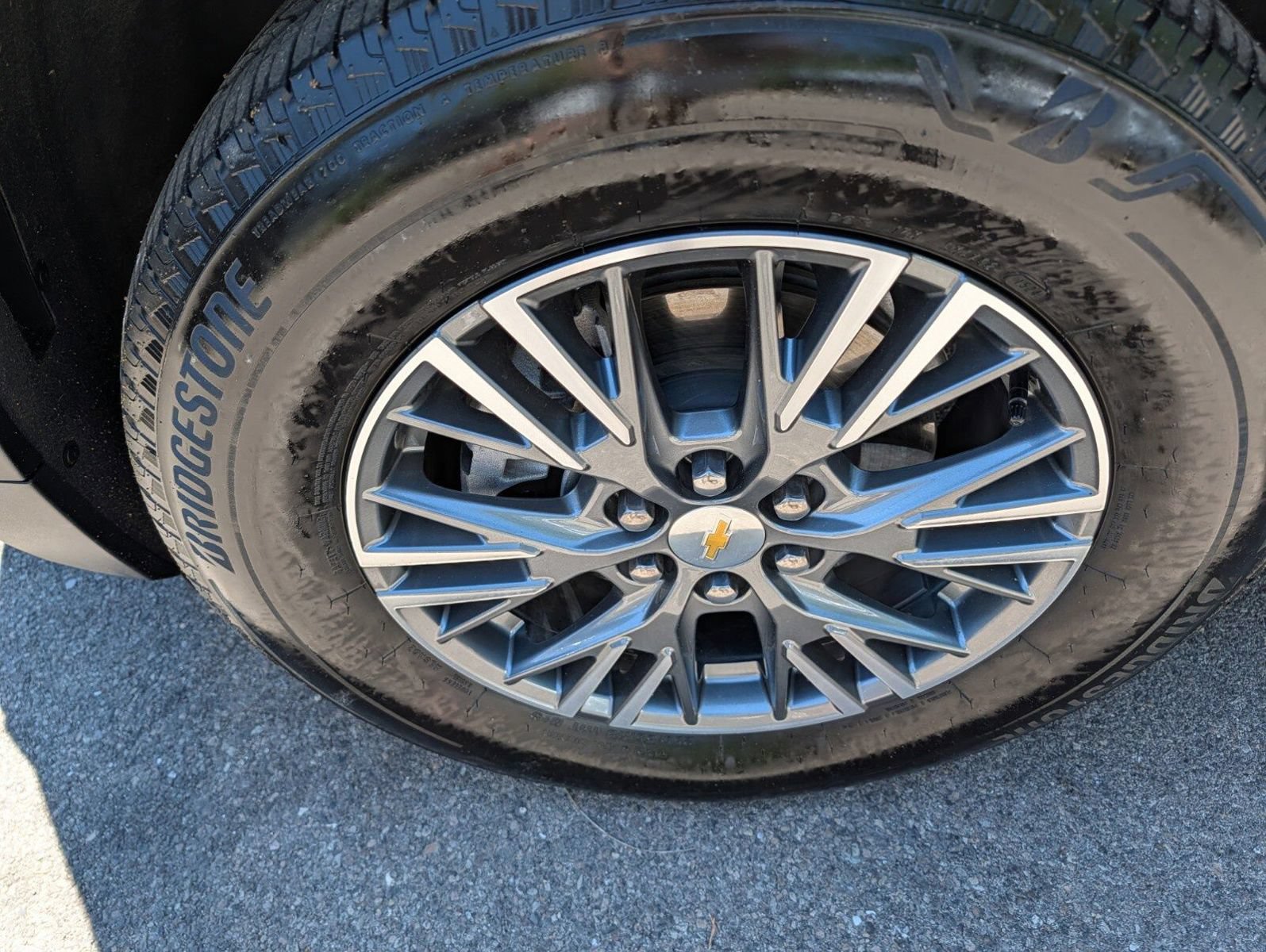 Used 2024 Chevrolet Traverse LS FWD image 15