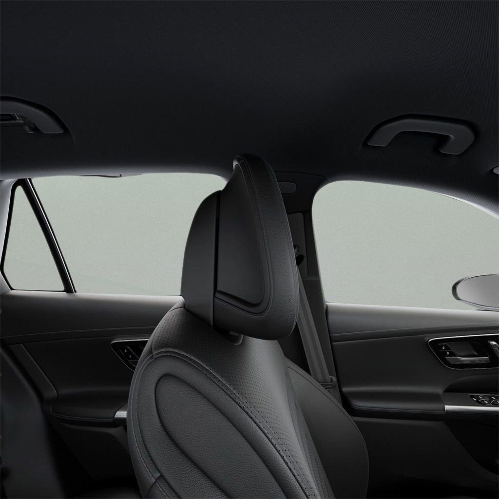 Used 2025 Mercedes-Benz GLC 300 image 43