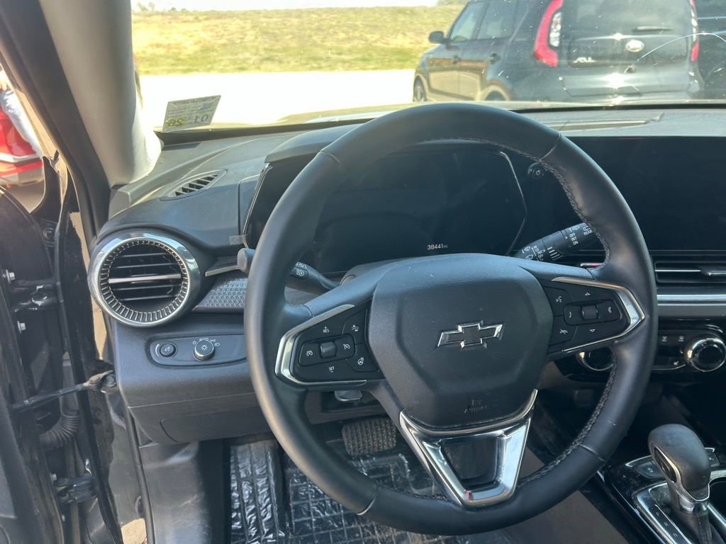 Used 2025 Chevrolet Trax ACTIV w/ Driver Confidence Package image 11