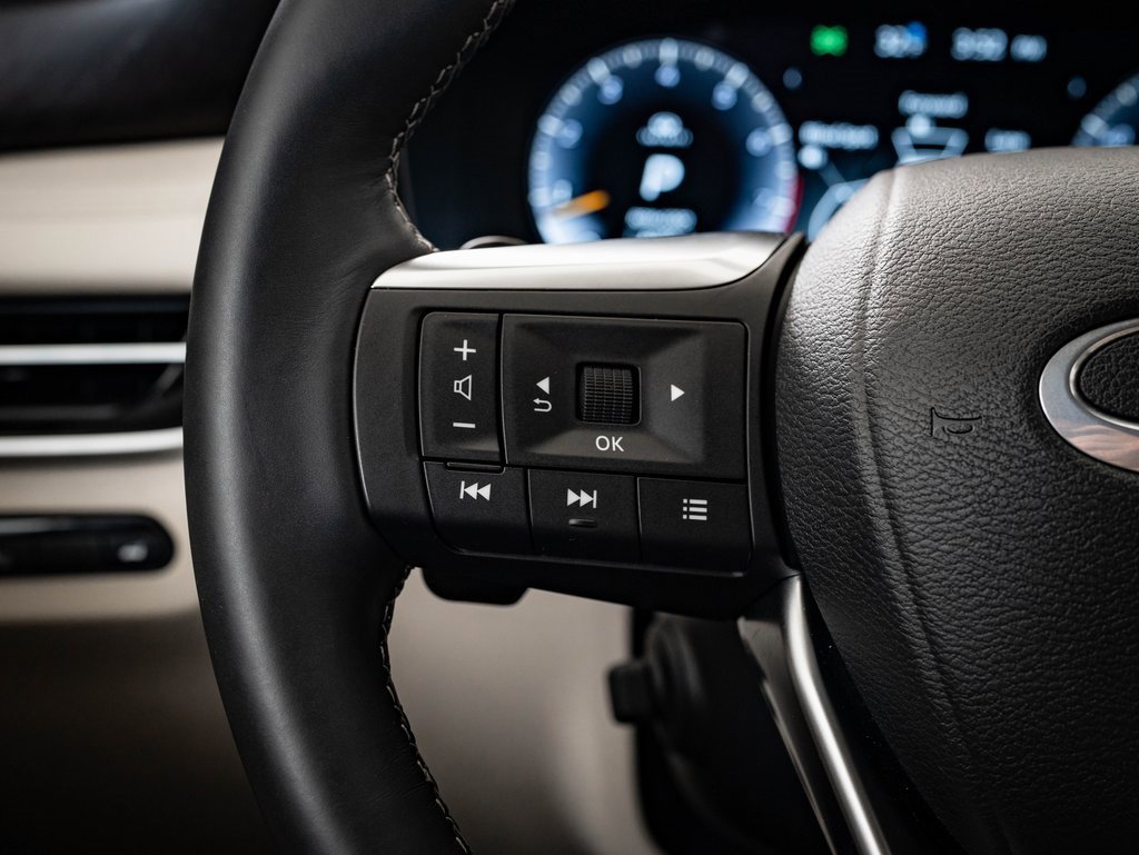 Used 2024 INFINITI QX60 Sensory w/ Vision Package image 31