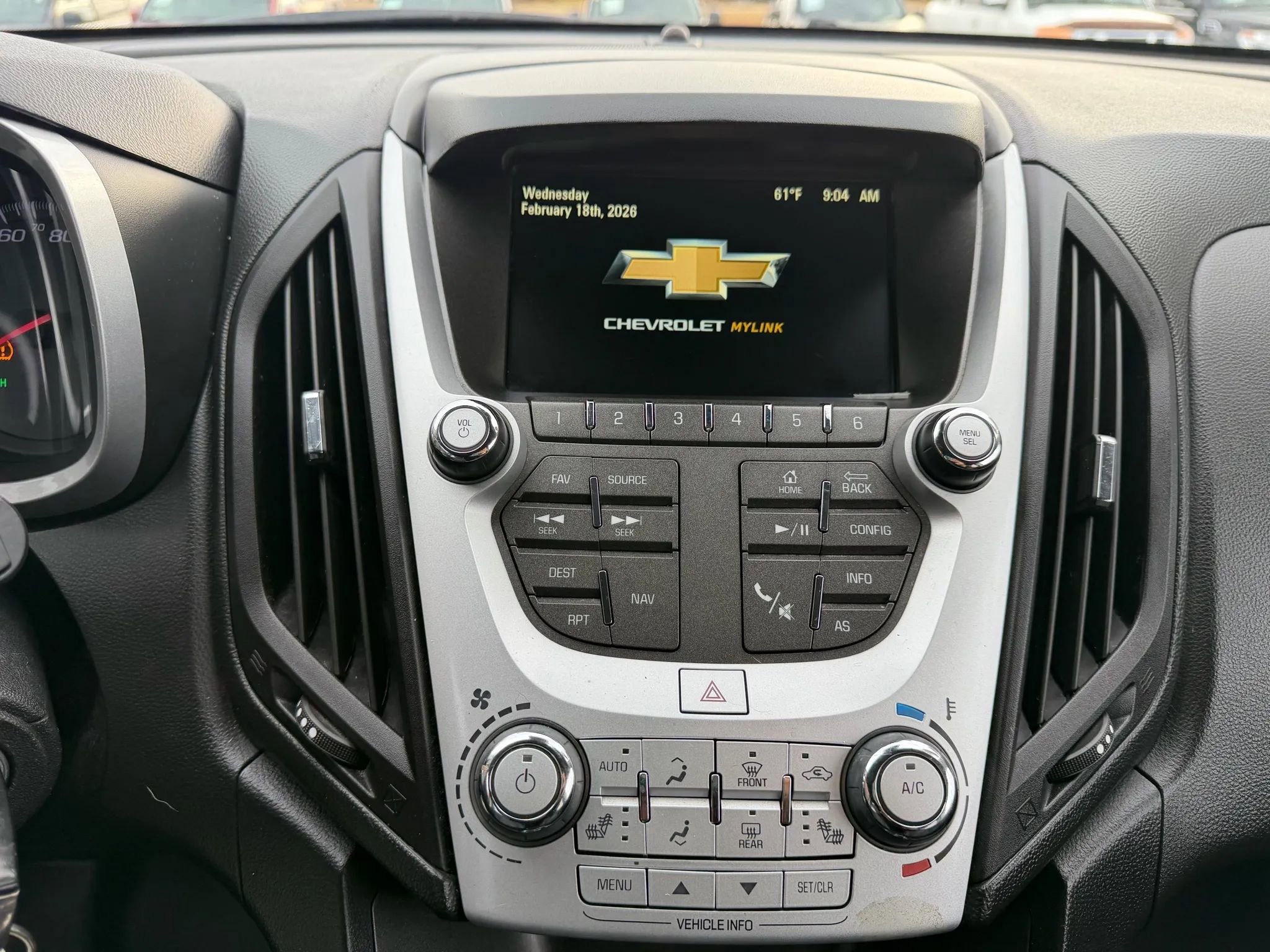 Used 2017 Chevrolet Equinox Premier w/ Enhanced Convenience Package image 15