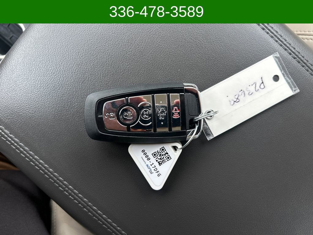 Used 2020 Lincoln Continental AWD w/ Convenience Package image 29