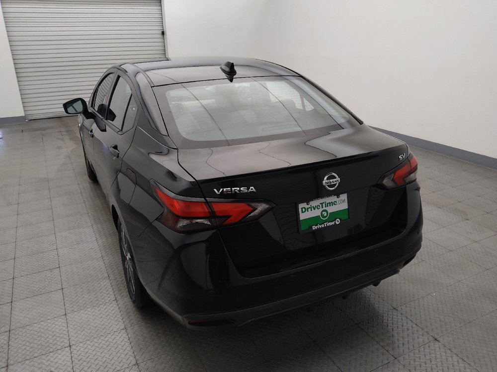 Used 2021 Nissan Versa SV FWD image 6