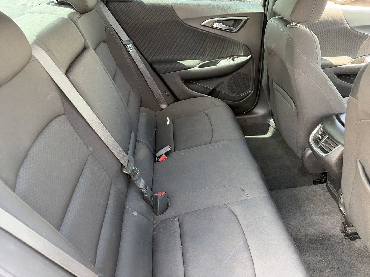 Used 2021 Chevrolet Malibu LT FWD image 12