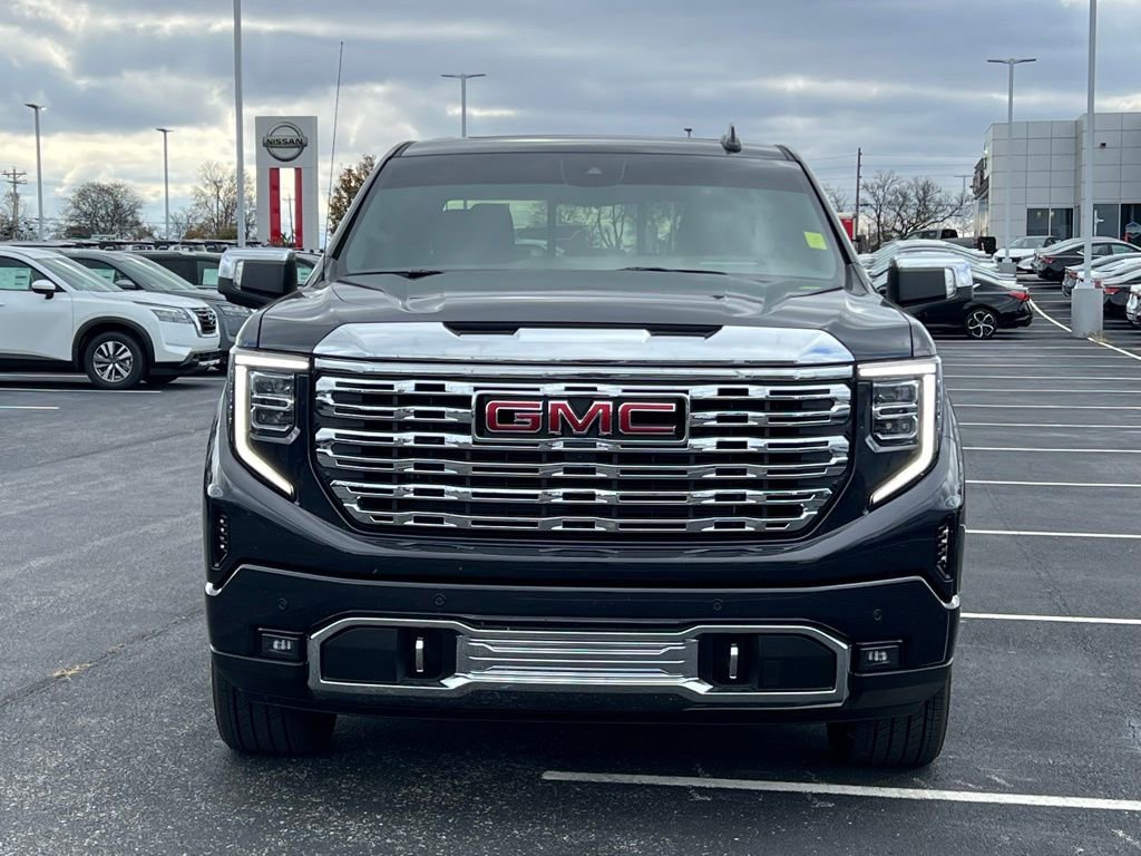 Used 2025 GMC Sierra 1500 Denali image 7