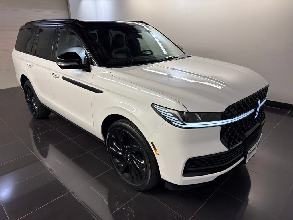 New 2027 Lincoln Navigator Black Label AWD/4WD image 1