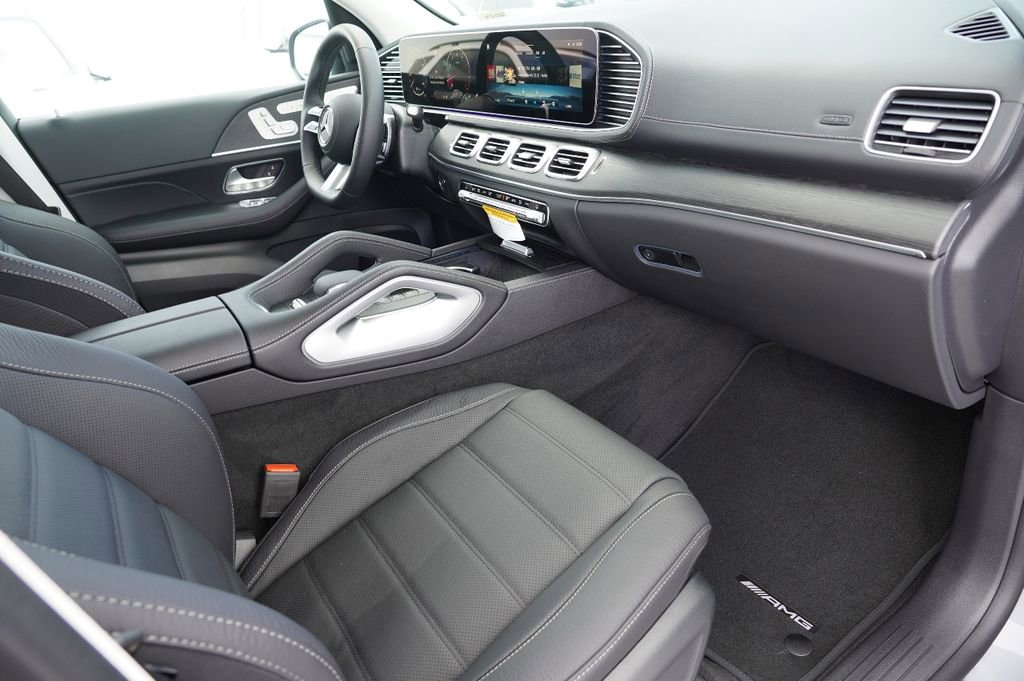 New 2026 Mercedes-Benz GLS 450 4MATIC image 11