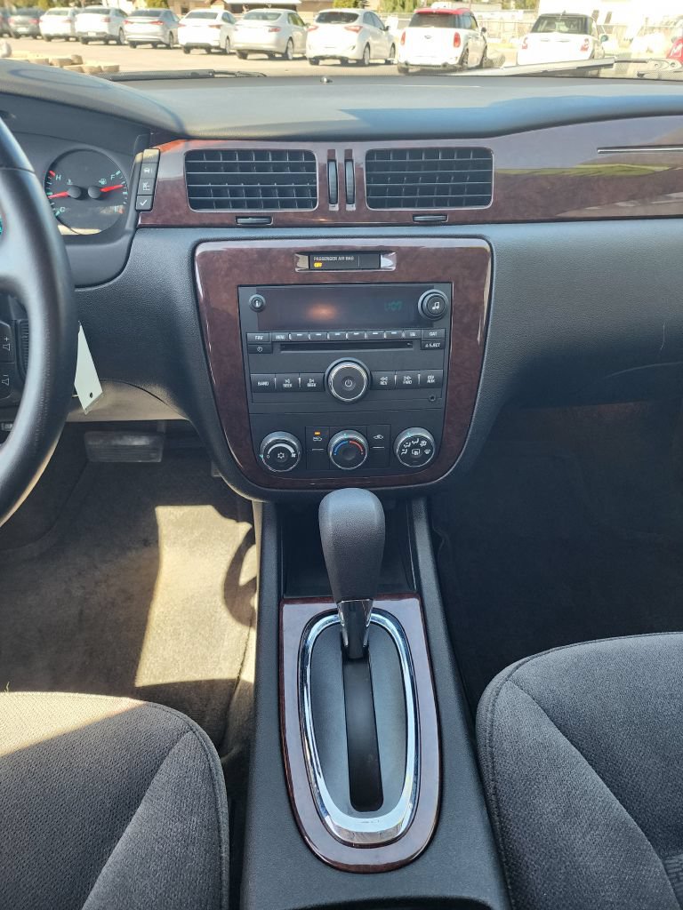 Used 2011 Chevrolet Impala LS FWD image 13