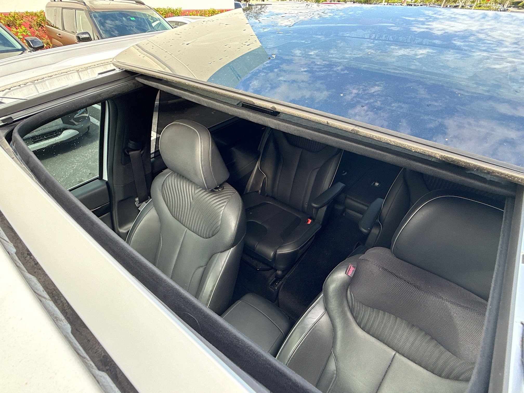 Used 2023 Hyundai Palisade Calligraphy image 15