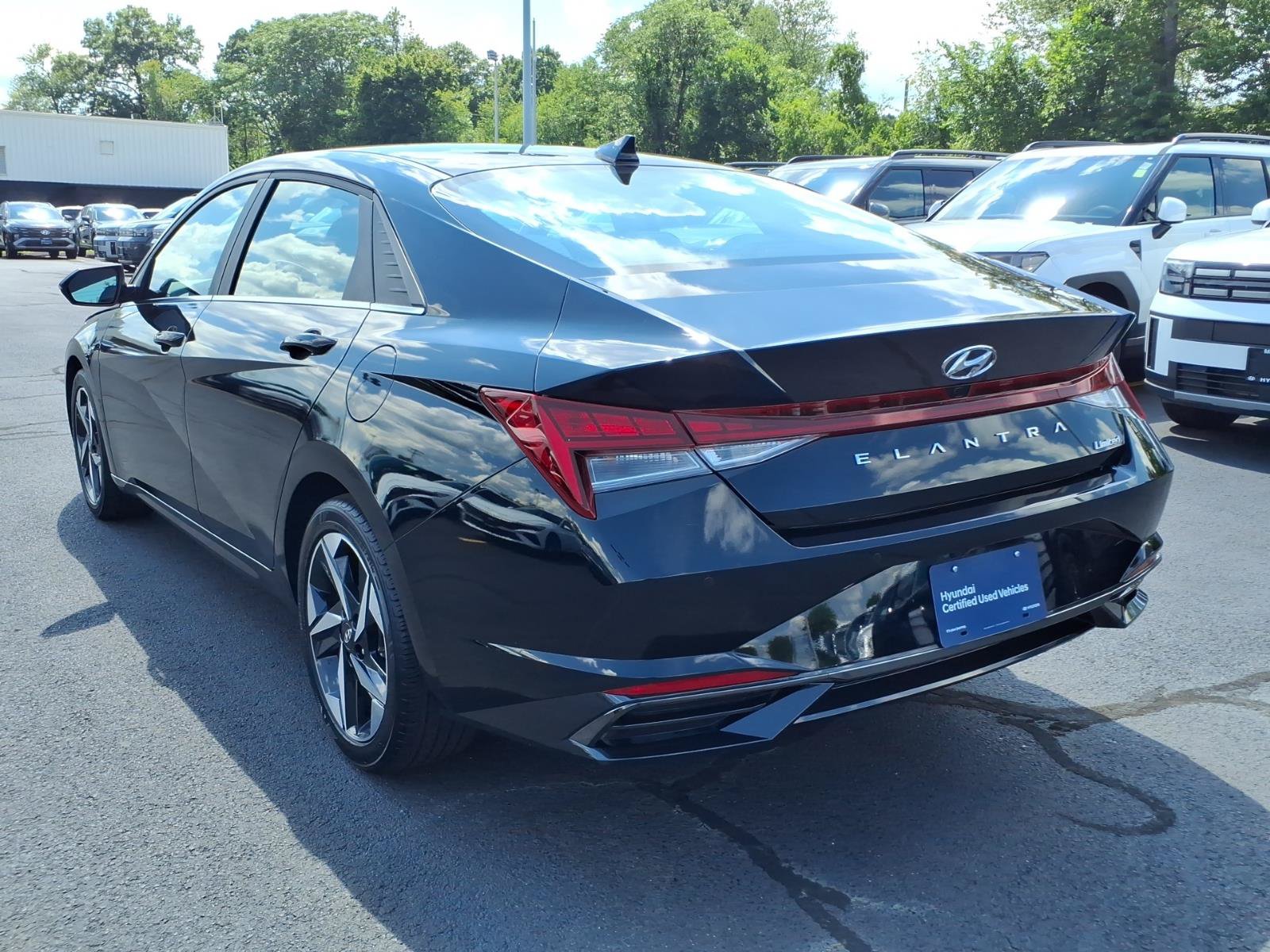 Certified 2023 Hyundai Elantra Limited w/ Cargo Package FWD image 9