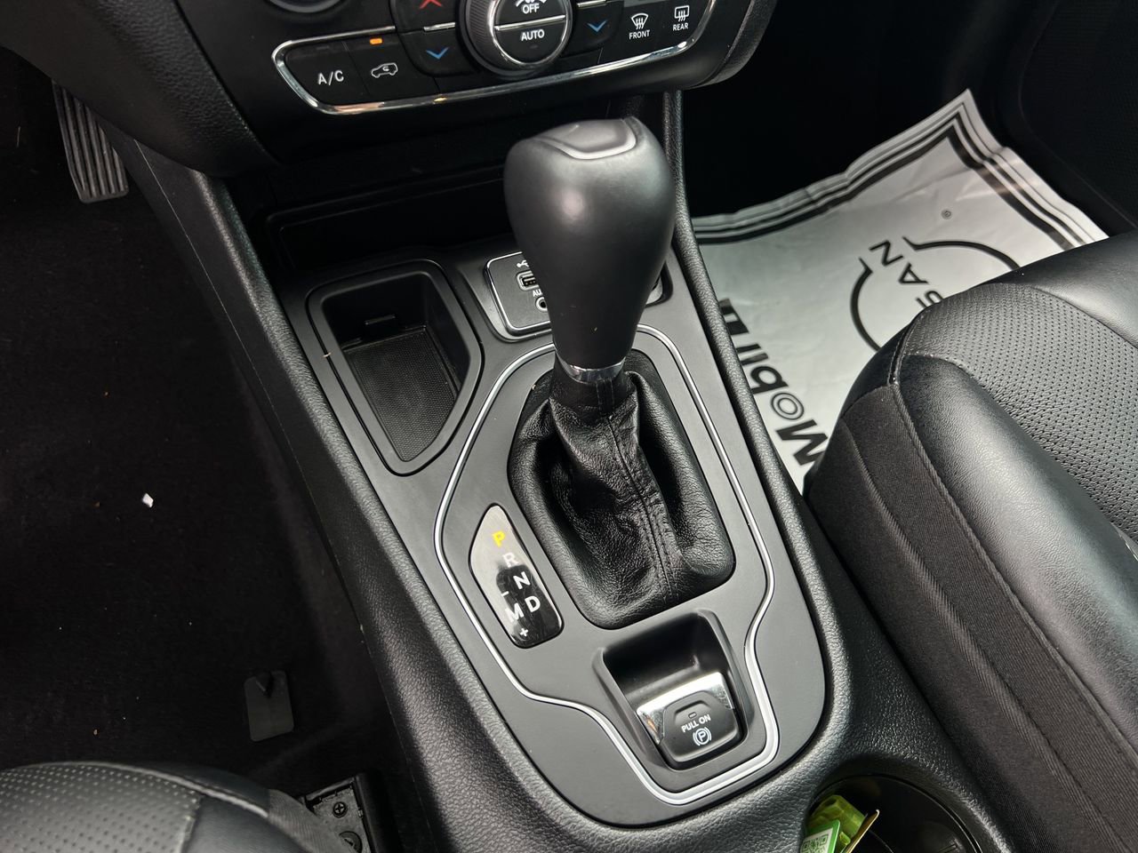 Used 2022 Jeep Cherokee Latitude Lux FWD image 17