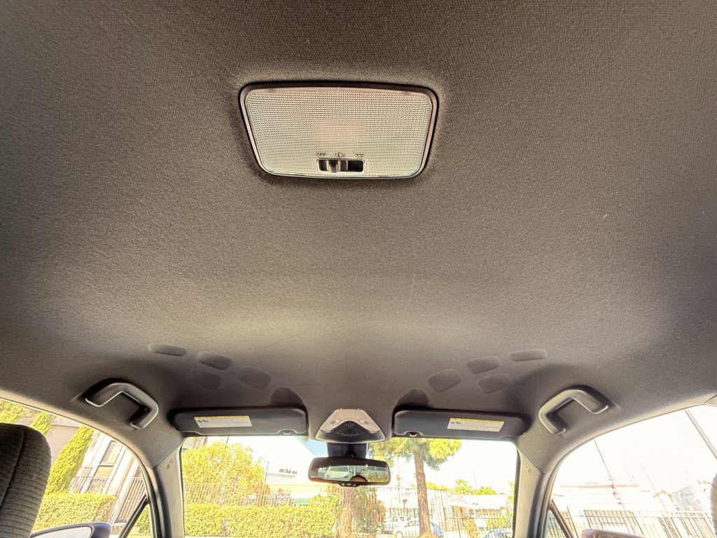 Used 2018 Toyota C-HR XLE FWD image 31
