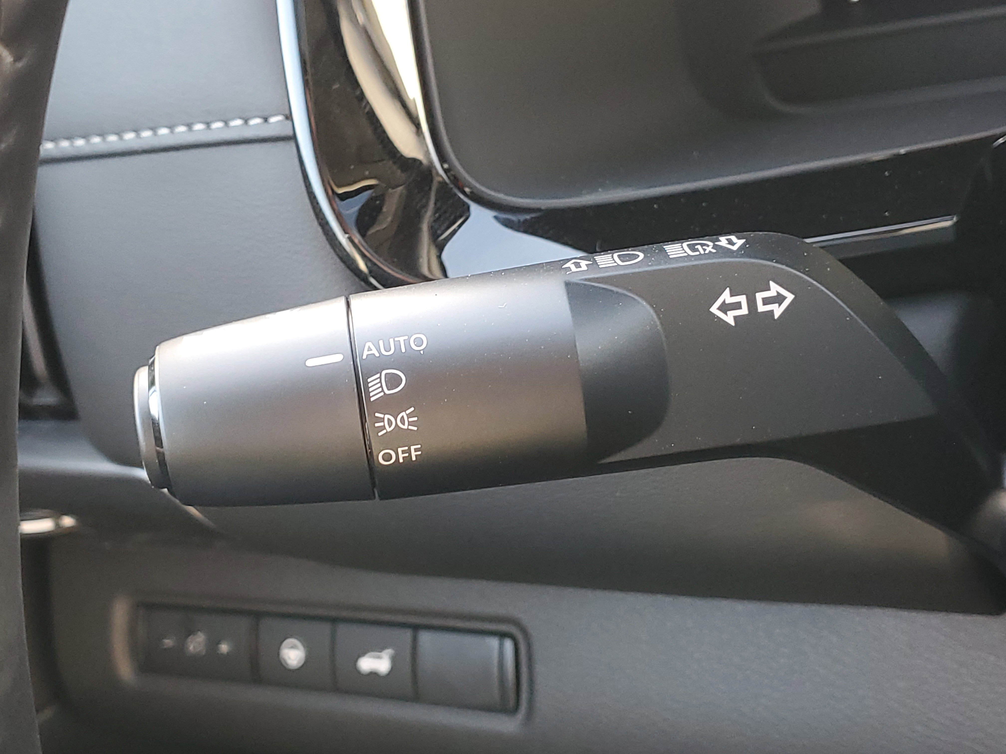 New 2026 Nissan Pathfinder SL w/ SL Premium Package image 11