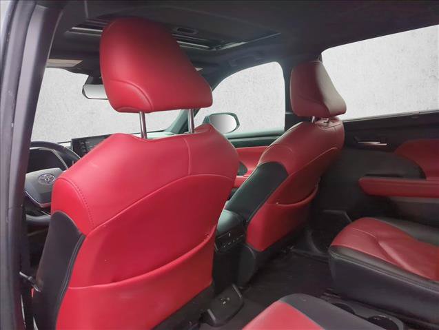 Used 2021 Toyota Highlander XSE FWD image 20