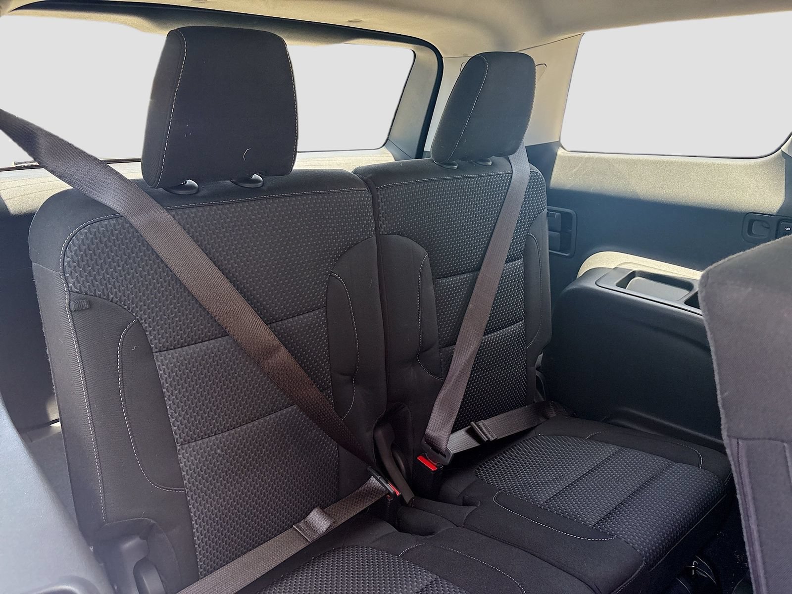 Used 2023 GMC Acadia SLE w/ Driver Convenience Package FWD image 28