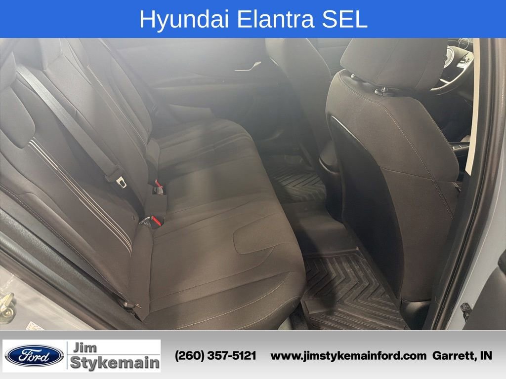 Used 2023 Hyundai Elantra SEL w/ Convenience Package FWD image 32