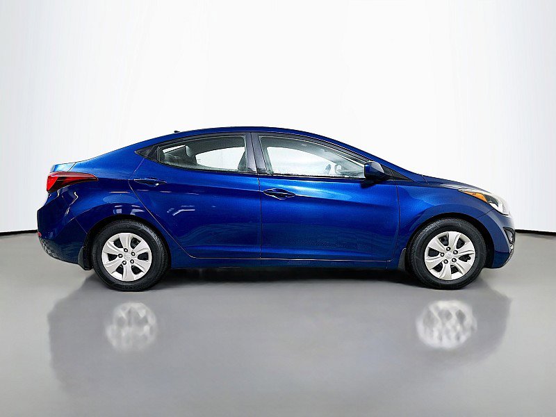 Used 2016 Hyundai Elantra SE image 24