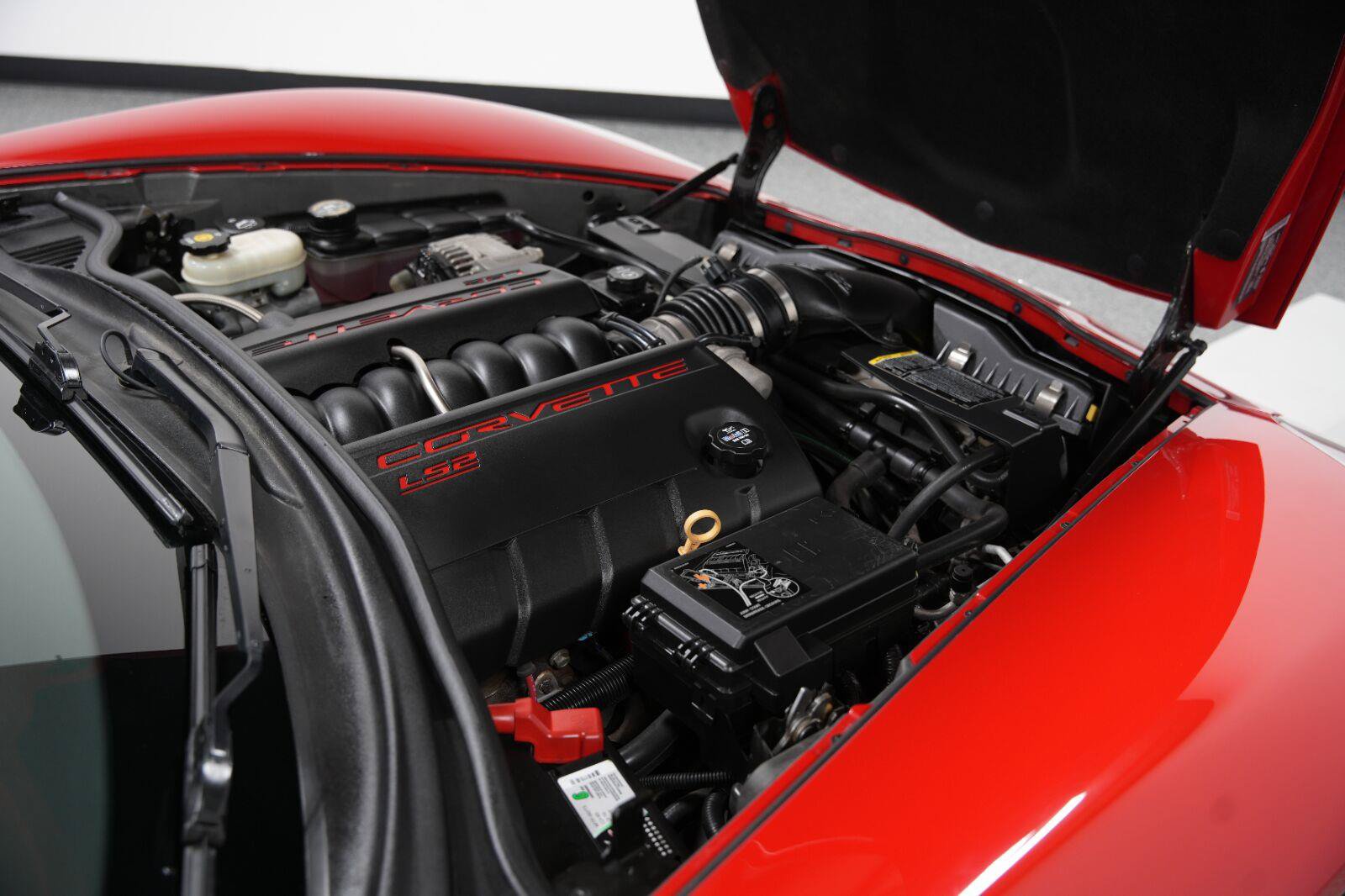 Used 2007 Chevrolet Corvette Coupe w/ Preferred Equipment Group RWD image 15
