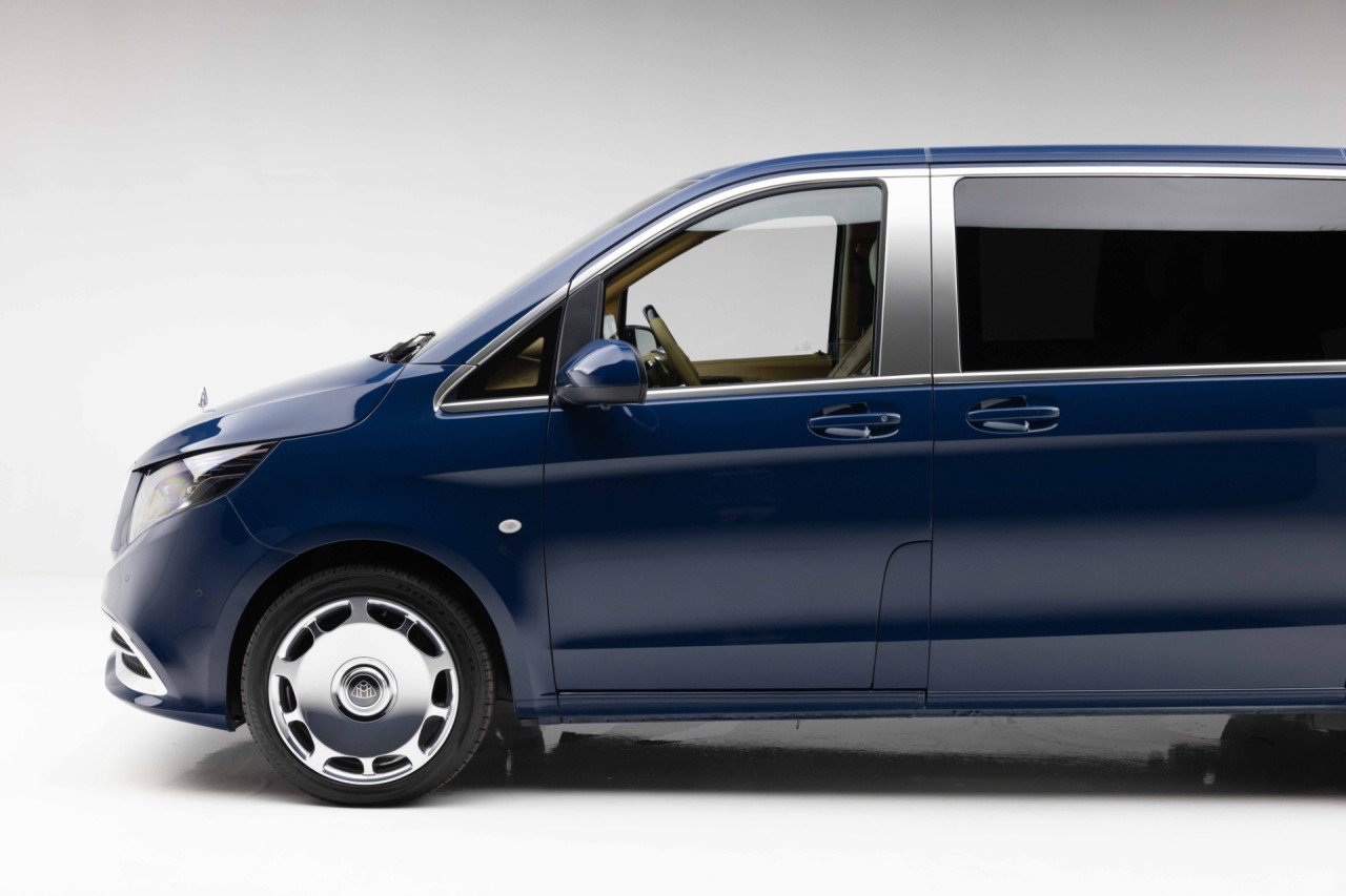 Used 2021 Mercedes-Benz Metris Passenger image 25
