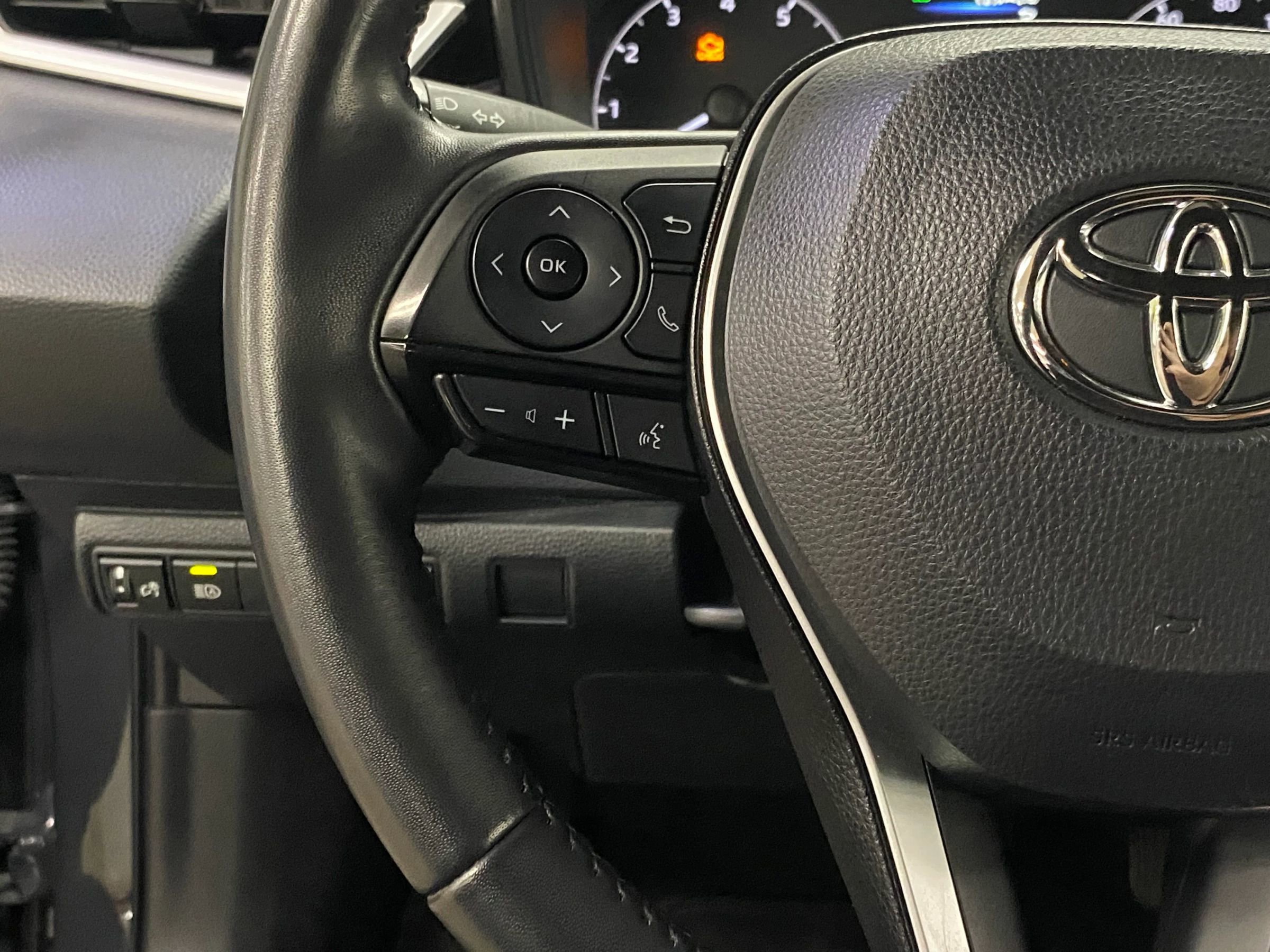 Used 2023 Toyota Corolla SE image 14