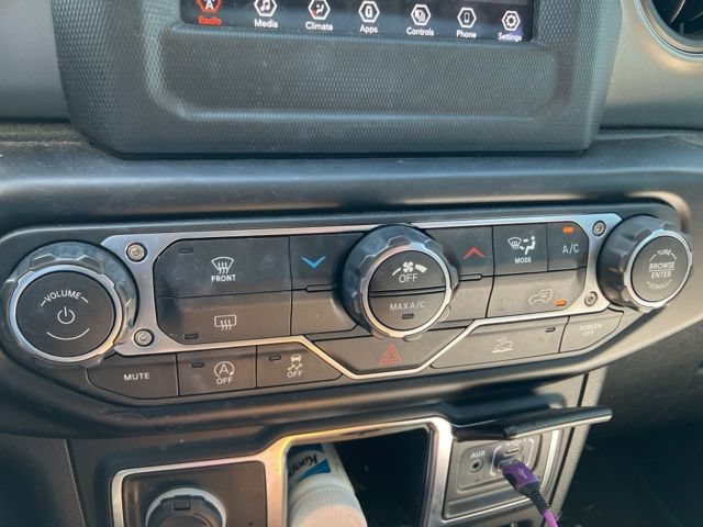 Used 2022 Jeep Wrangler Unlimited Sport AWD/4WD image 16