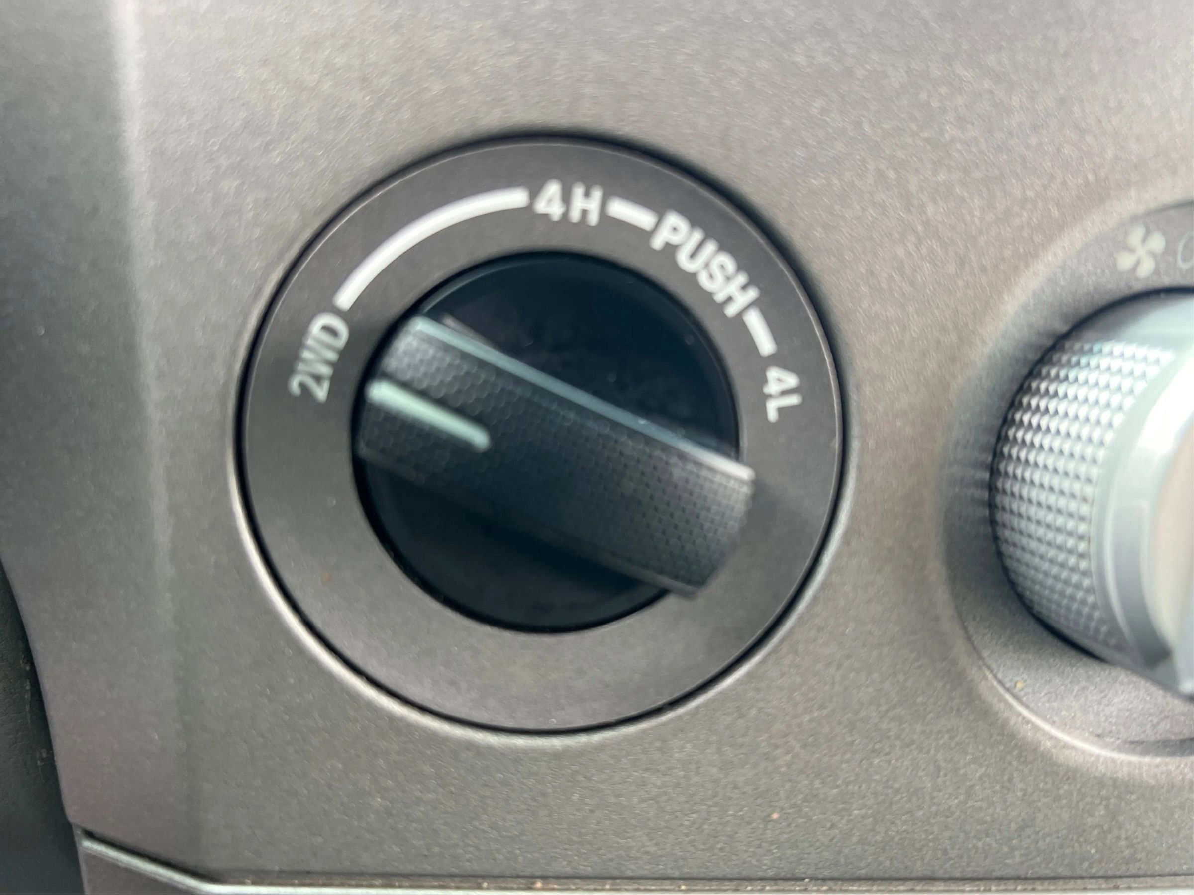 Used 2012 Toyota Tundra 4x4 Double Cab w/ Tow Pkg image 28