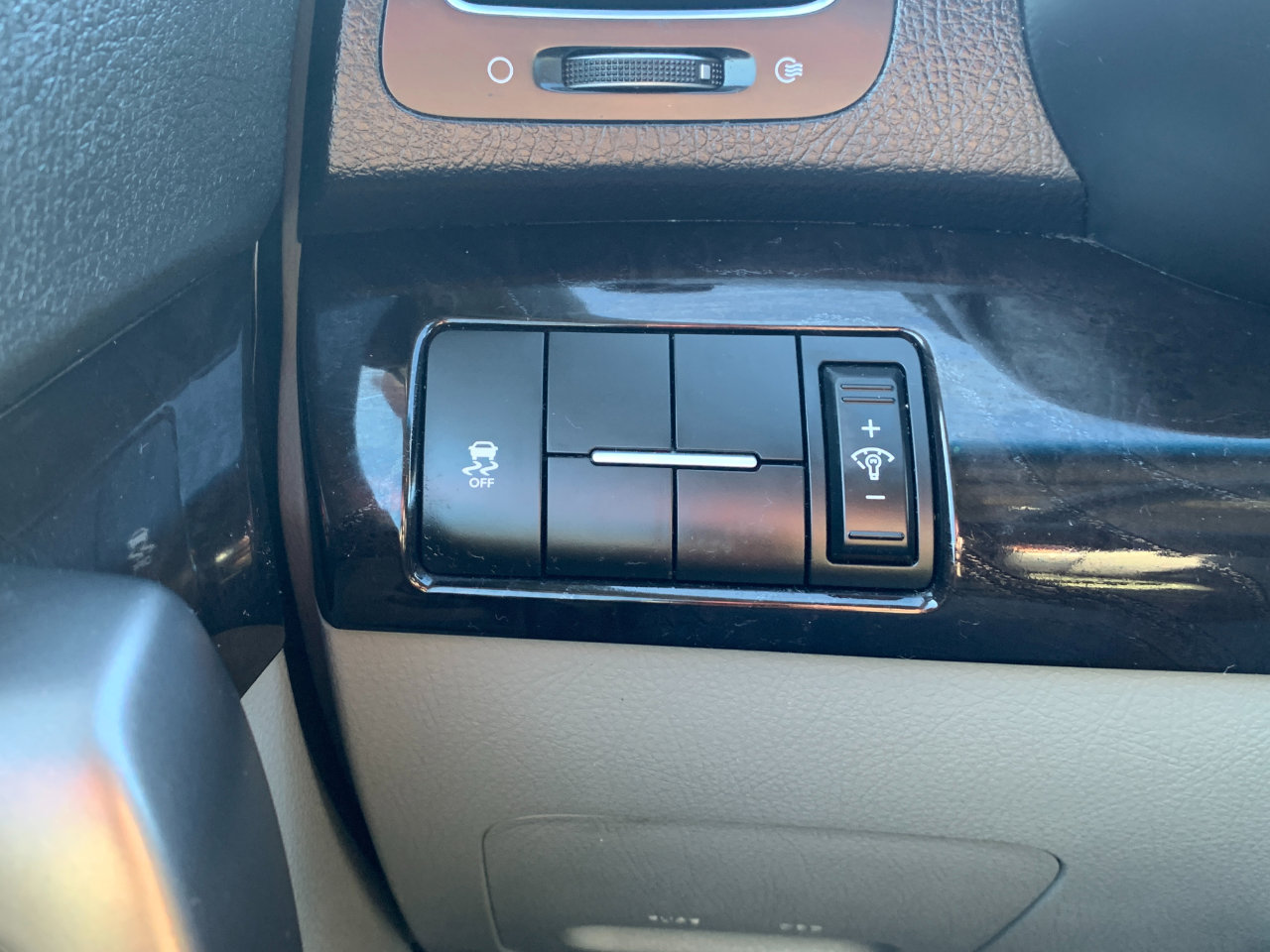 Used 2014 Kia Sorento LX image 17