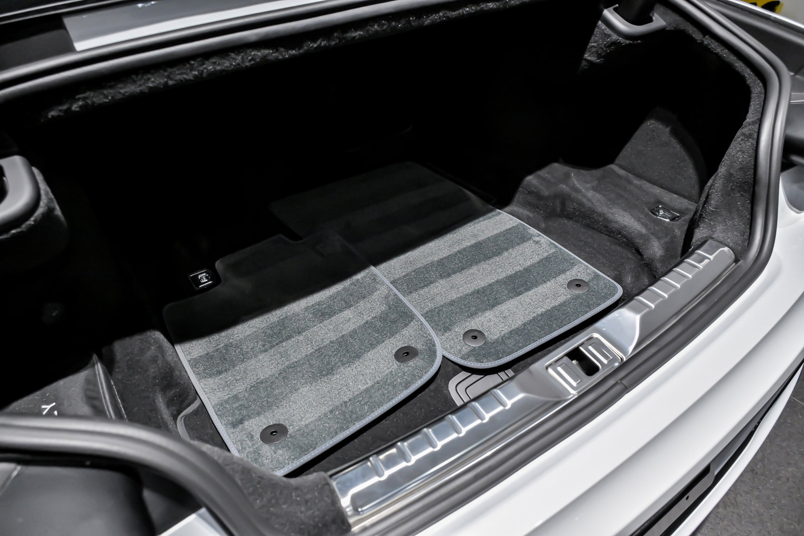 Used 2024 Bentley Continental GT image 14