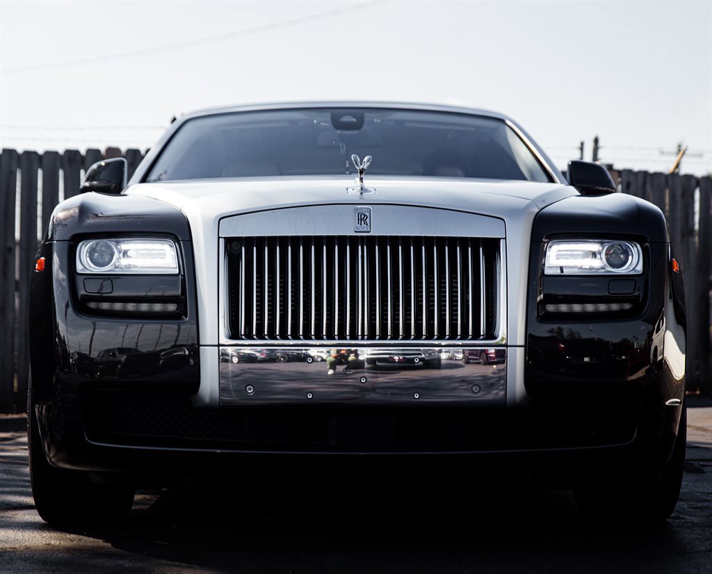 Used 2014 Rolls-Royce Ghost image 2
