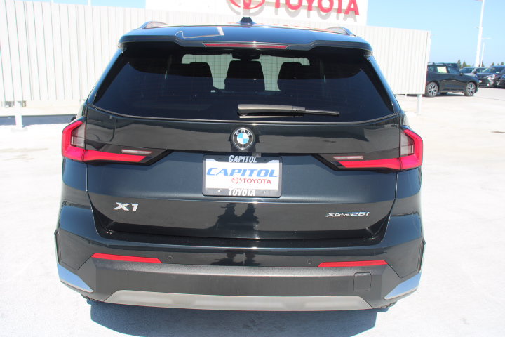 Used 2023 BMW X1 xDrive28i w/ Convenience Package AWD/4WD image 4