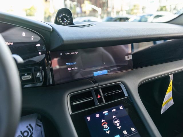 New 2026 Porsche Taycan image 28