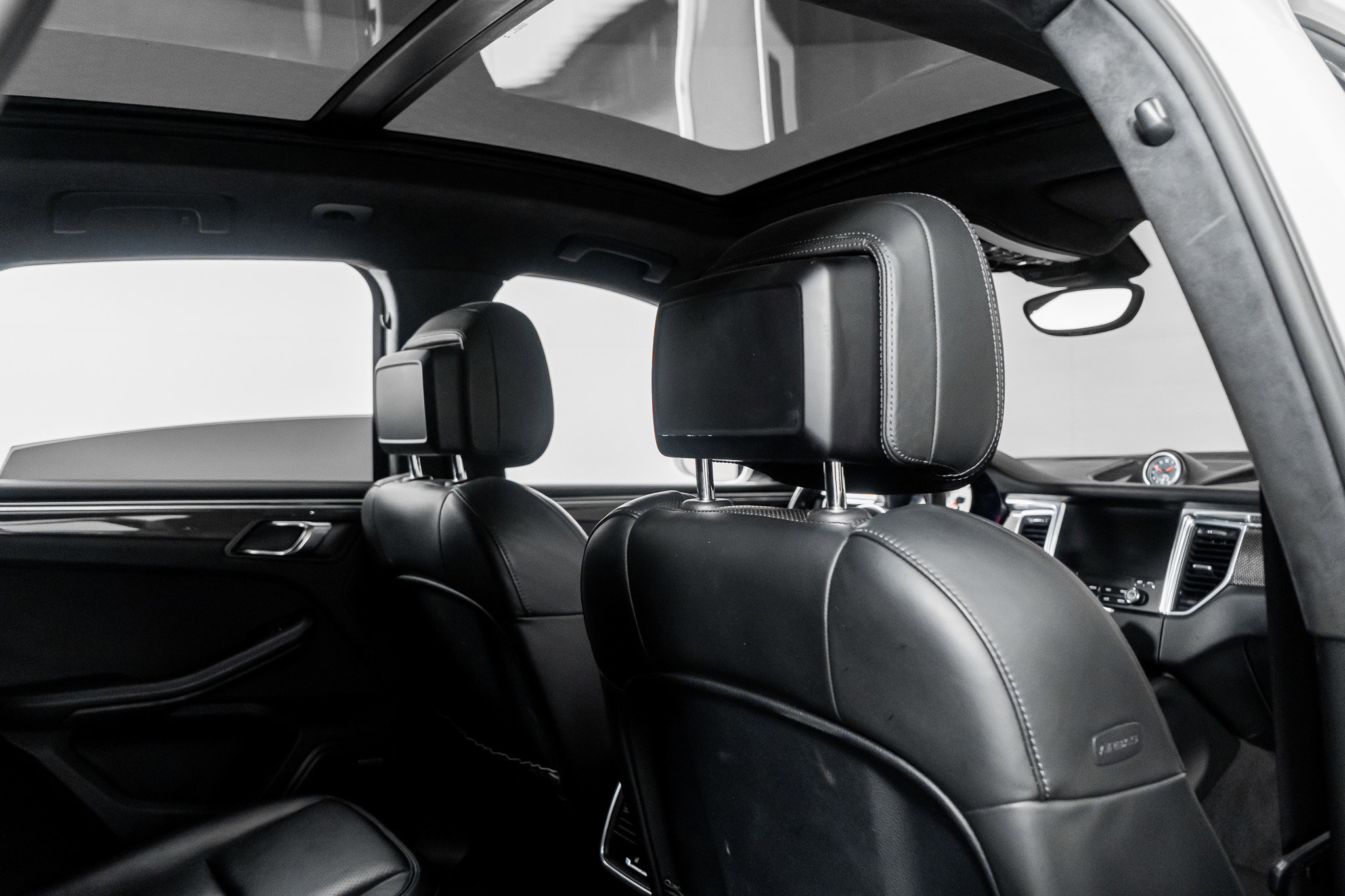 Used 2017 Porsche Macan S image 53