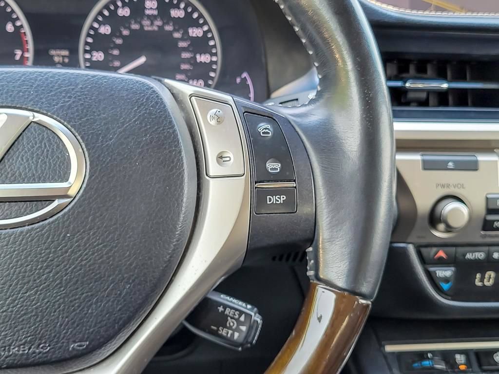 Used 2014 Lexus ES 350 w/ Luxury Package FWD image 17