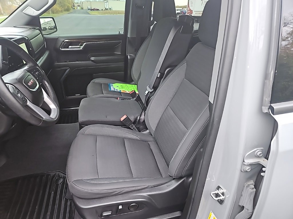 Used 2024 GMC Sierra 1500 Elevation image 23