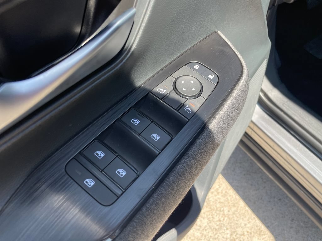 Certified 2025 Nissan Kicks SV w/ SV Premium Package FWD image 11