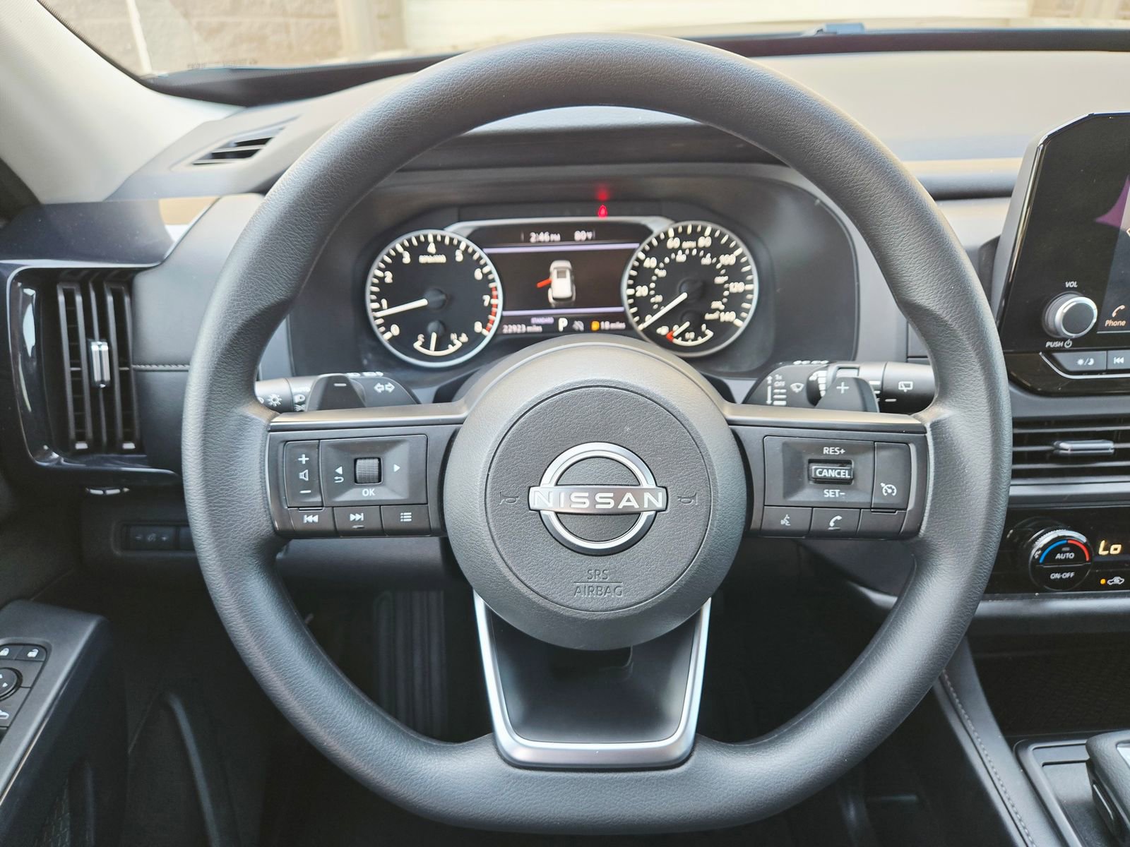 Used 2025 Nissan Pathfinder S image 10