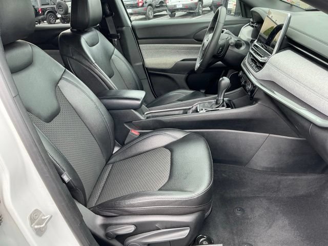 Used 2024 Jeep Compass Latitude AWD/4WD image 23