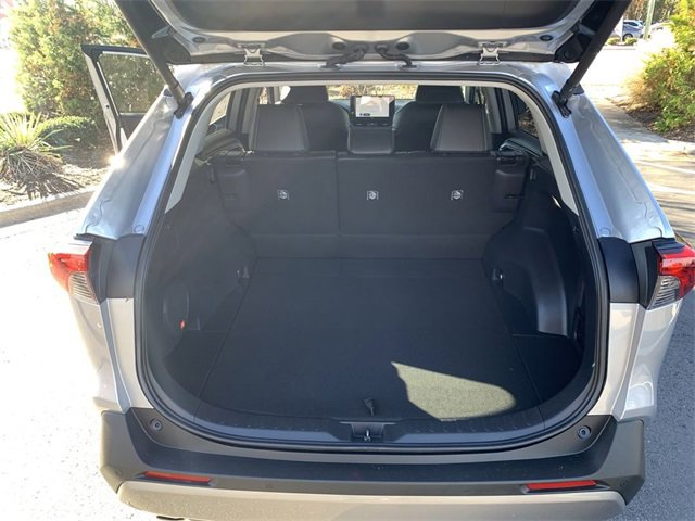 Used 2025 Toyota RAV4 Limited image 34