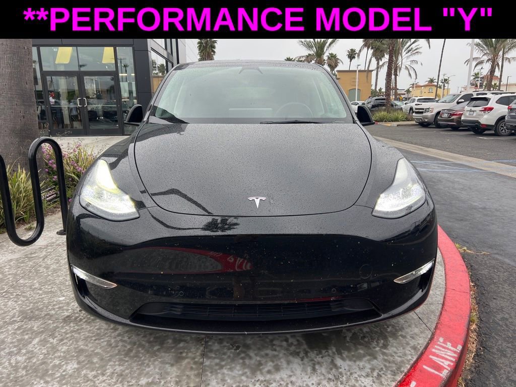Used 2022 Tesla Model Y Performance image 2