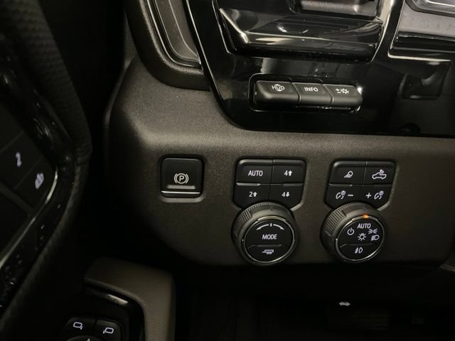 Used 2024 Chevrolet Silverado 1500 ZR2 w/ Technology Package AWD/4WD image 27
